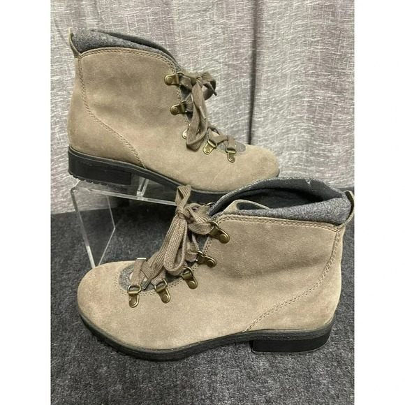 CLARKS "Faralyn Alpha" Womens Ankle Boots 7.5 Taupe Suede, Casual, Comfort Lace - Picture 6 of 11